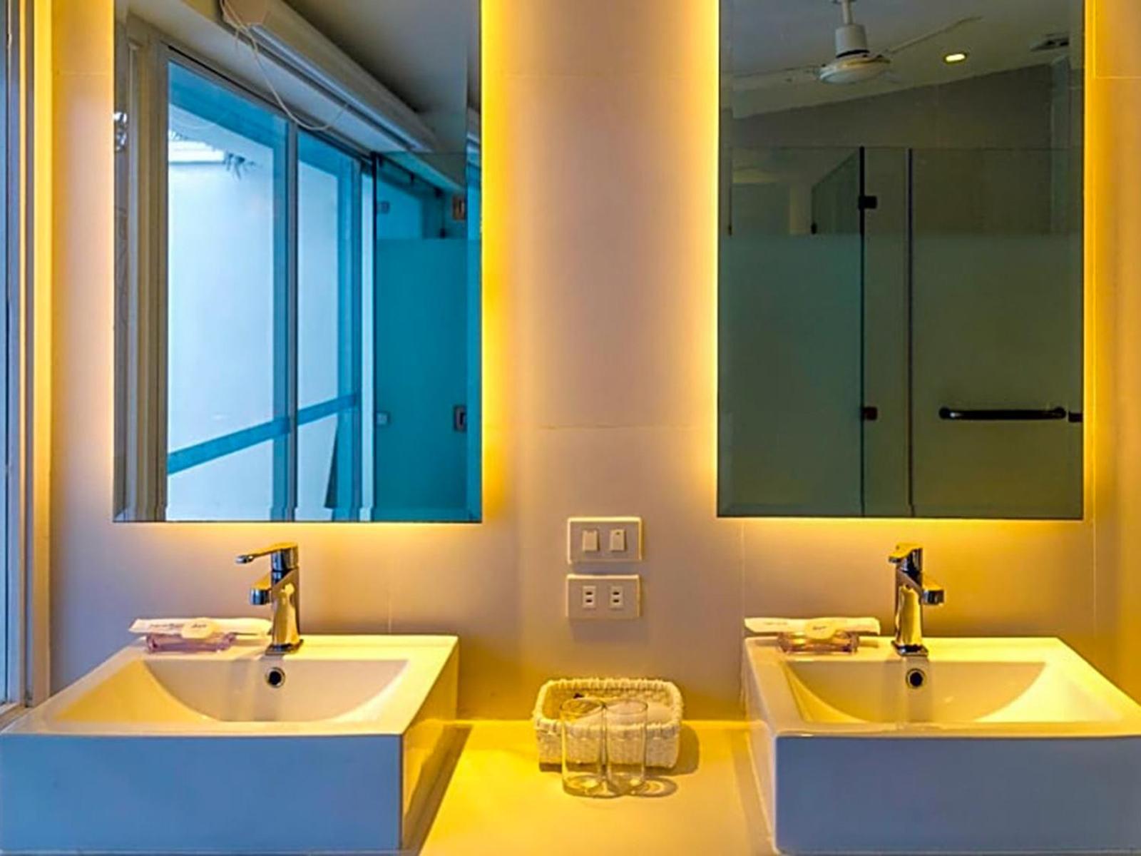 Pacific Cebu Resort Lapu-Lapu City Exterior photo
